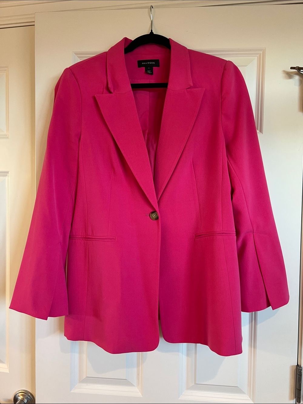Halogen Women's Magenta Pink Split Sleeve Blazer.